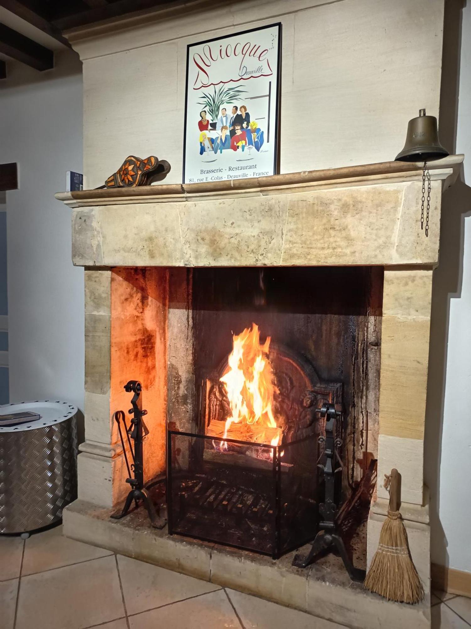 Maison De Charme Tour-en-Bessin Zewnętrze zdjęcie